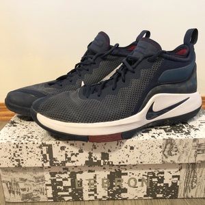 Nike Lebron Witness II in College Navy Team Red